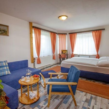 Rodinny Hotel Kaiser Desná Buitenkant foto