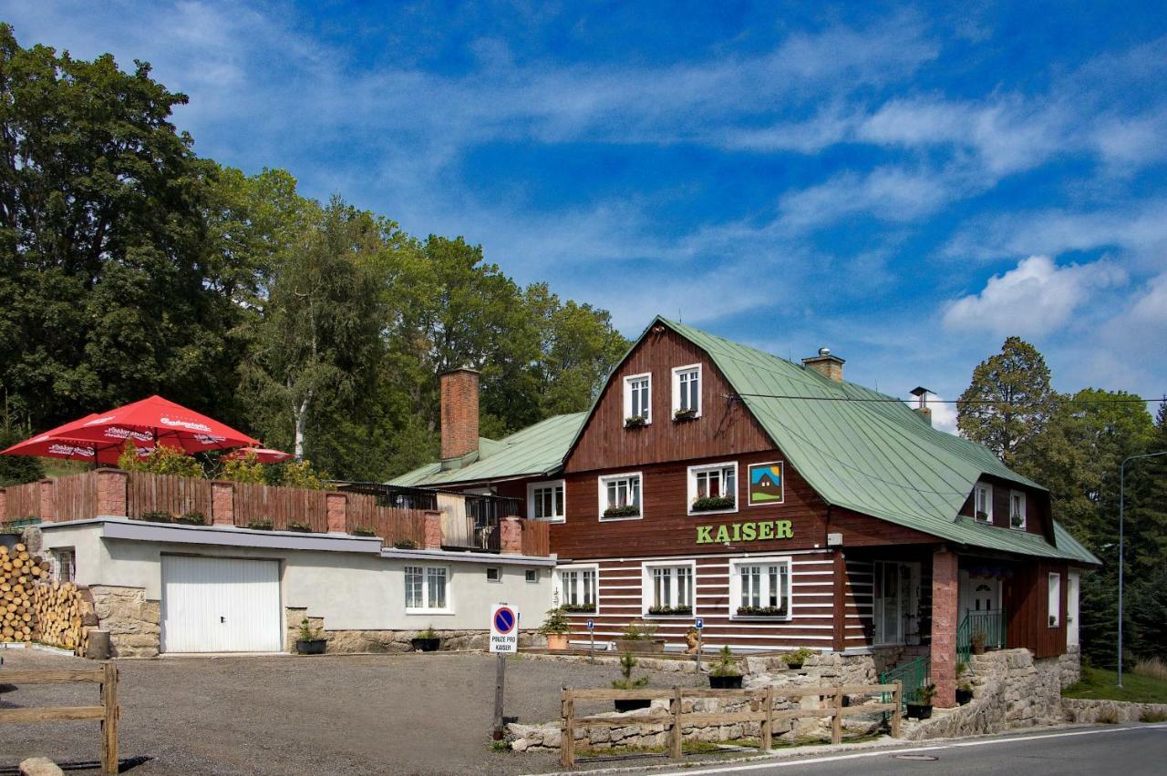 Rodinny Hotel Kaiser Desná Buitenkant foto