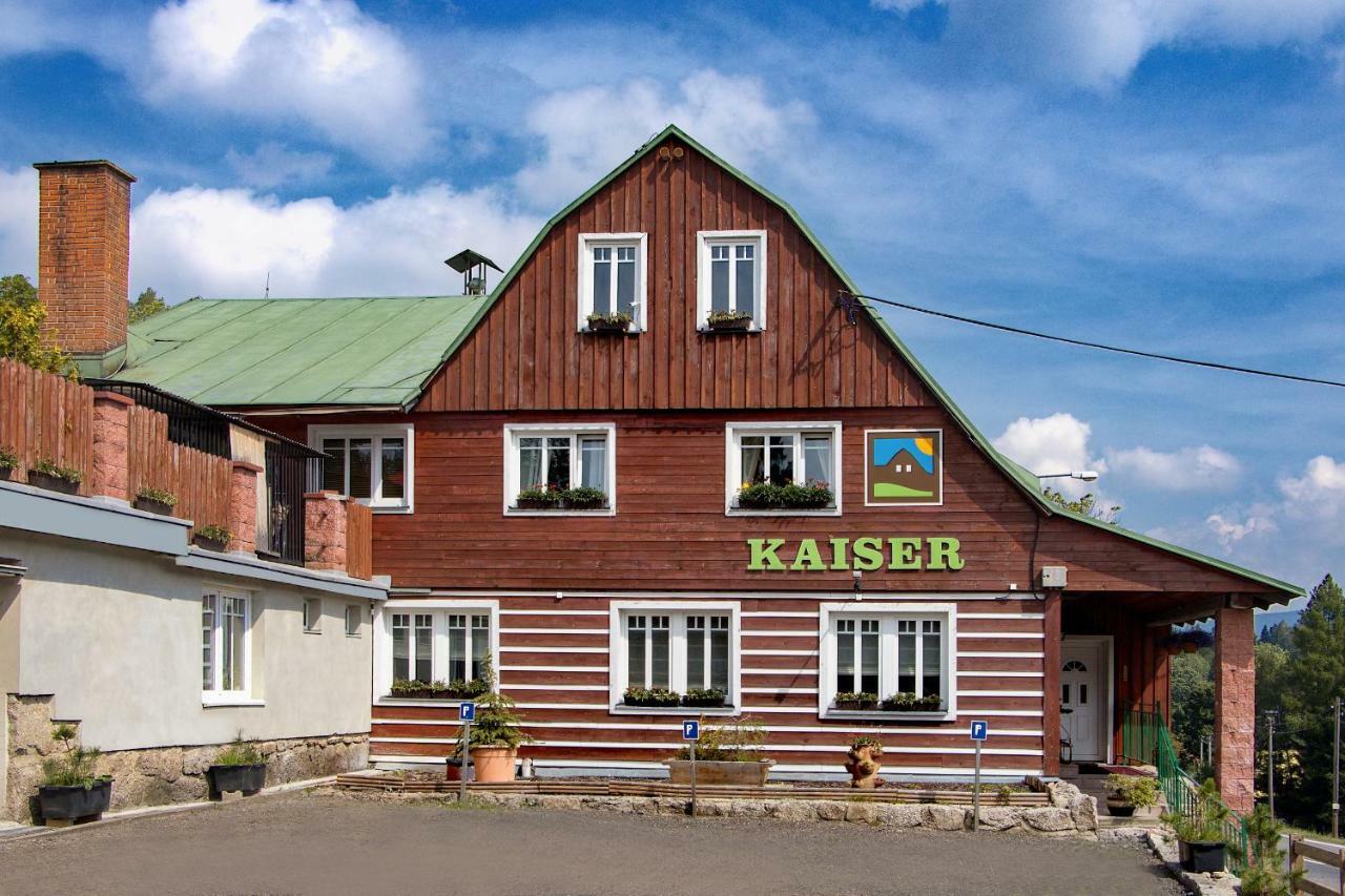 Rodinny Hotel Kaiser Desná Buitenkant foto